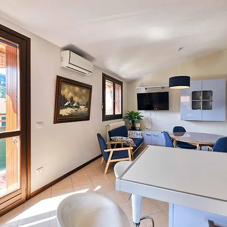 Apartmentsgarda - Casa Eline ガルダ